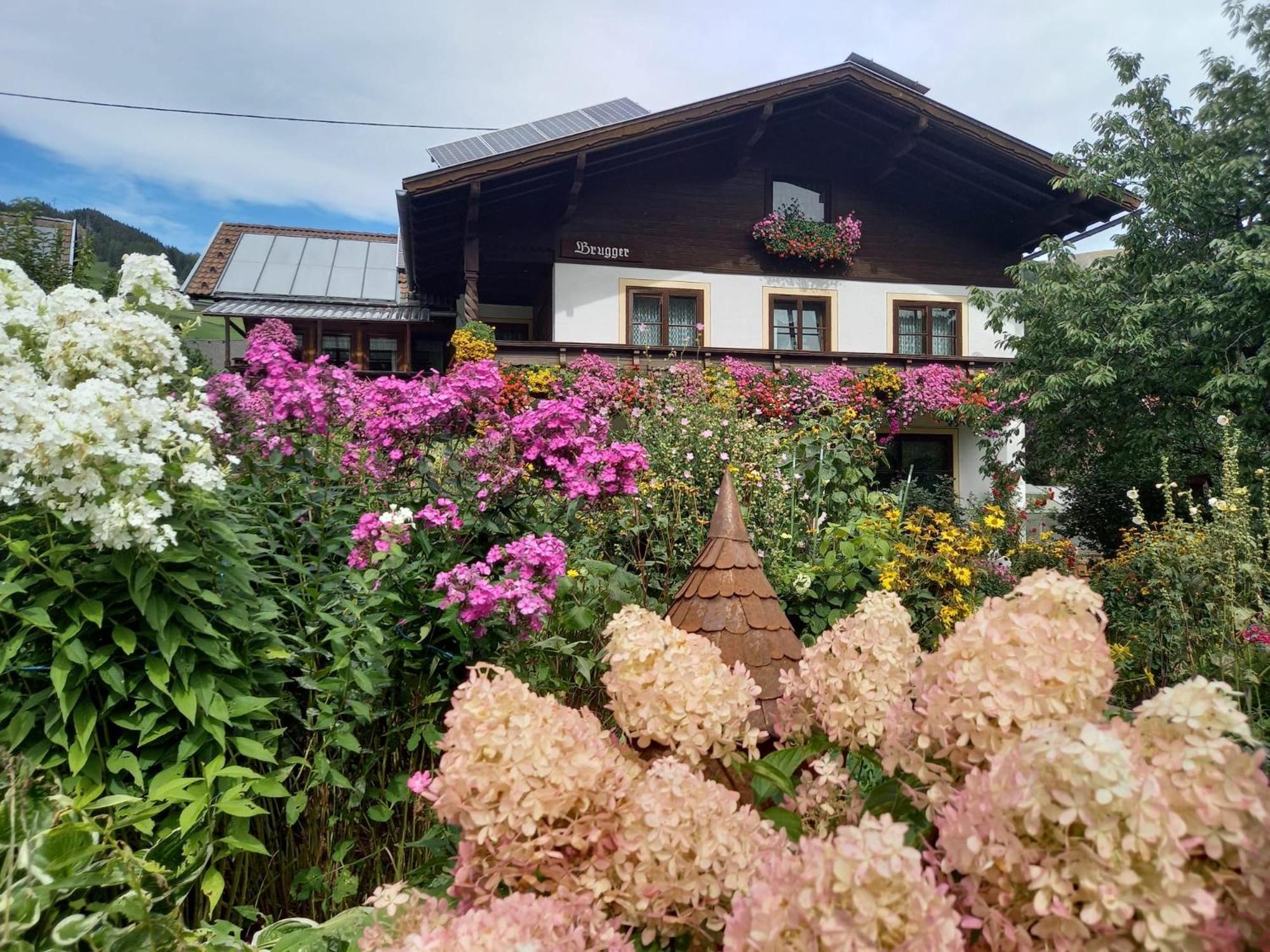 Haus Brugger Apartamento Rennweg am Katschberg Exterior foto